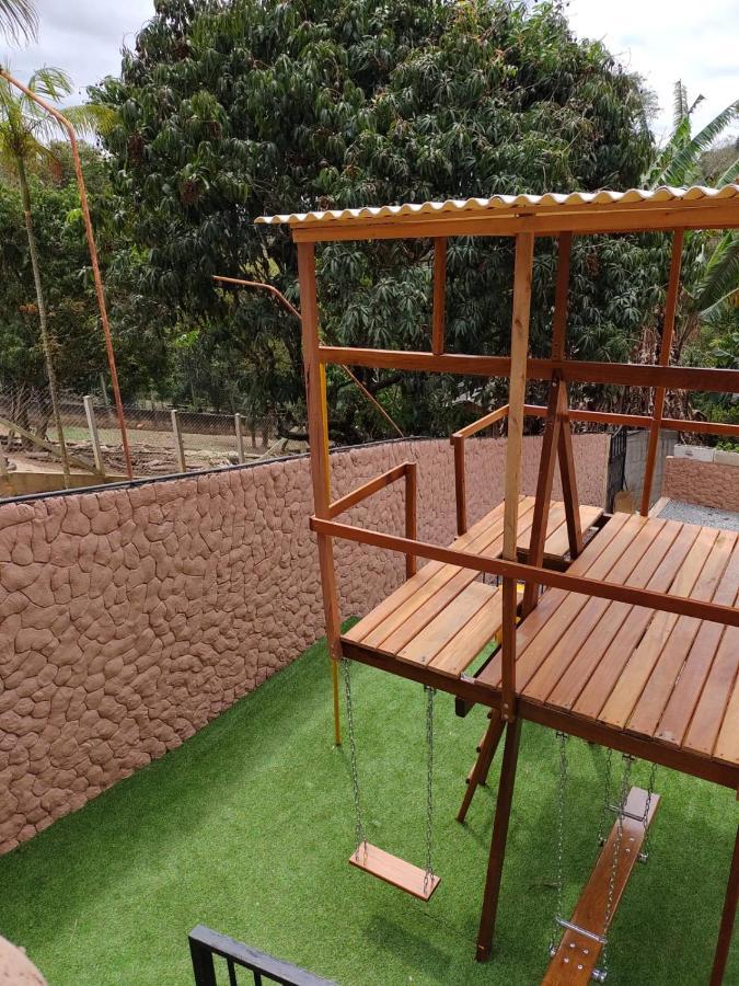 Chacara Bella Vida Com Piscina Churrasqueira Salao De Festas Fogao A Lenha Quadra Aracariguama Exterior foto